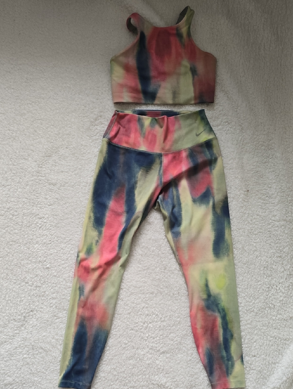 Nike One Women's Artist Collection - Matching Sports Bra & Pants